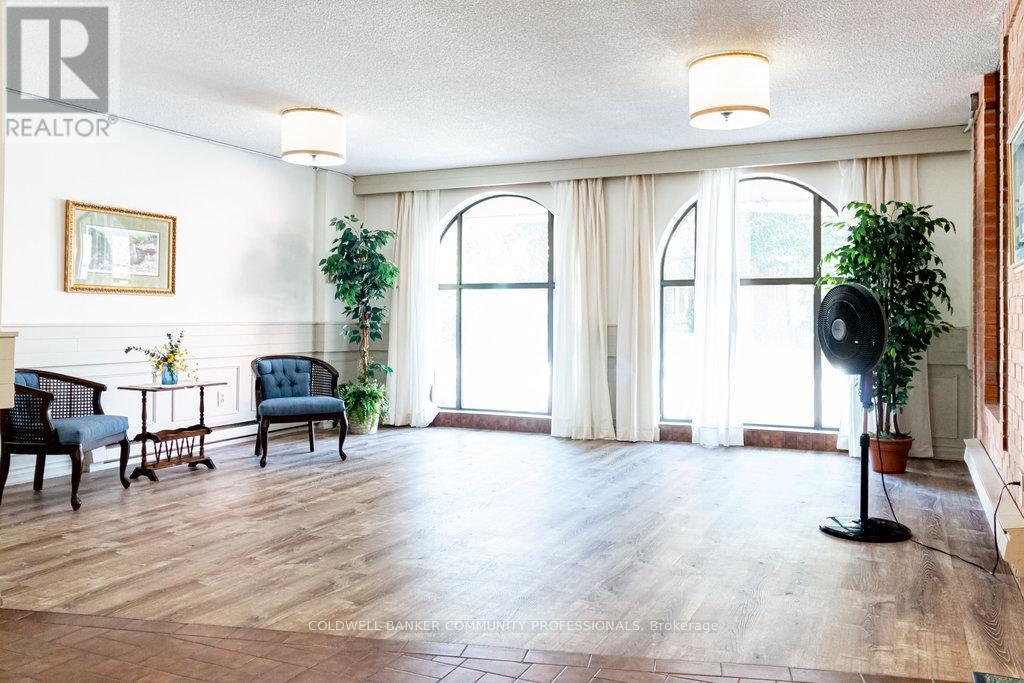 205 - 23 Main Street, Hamilton, ON - Indoor Photo Showing Other Room