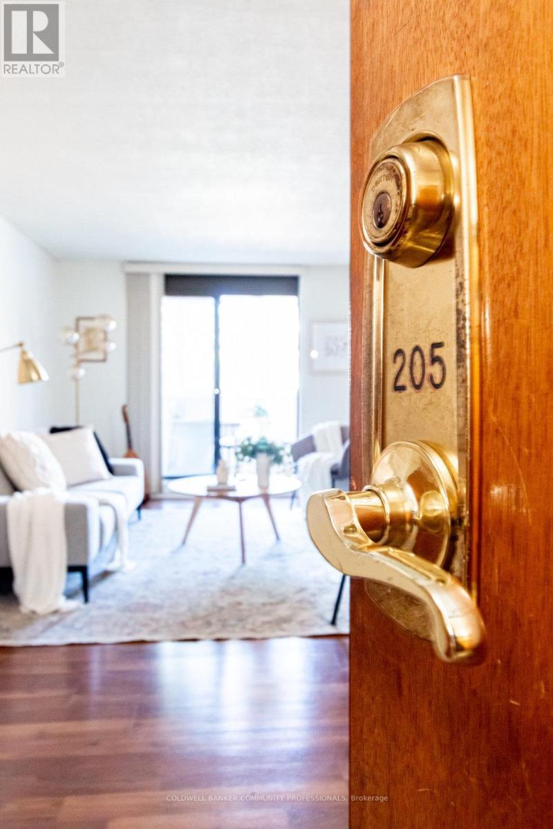 205 - 23 Main Street, Hamilton, ON - Indoor