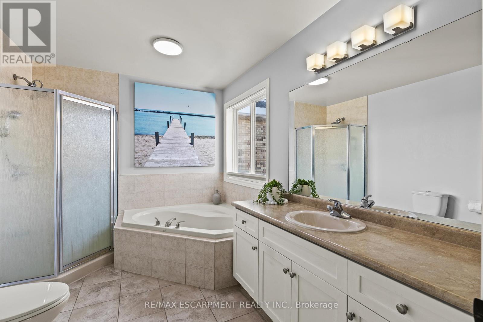 11 Wilbur Drive, Hamilton, ON - Indoor Photo Showing Bathroom