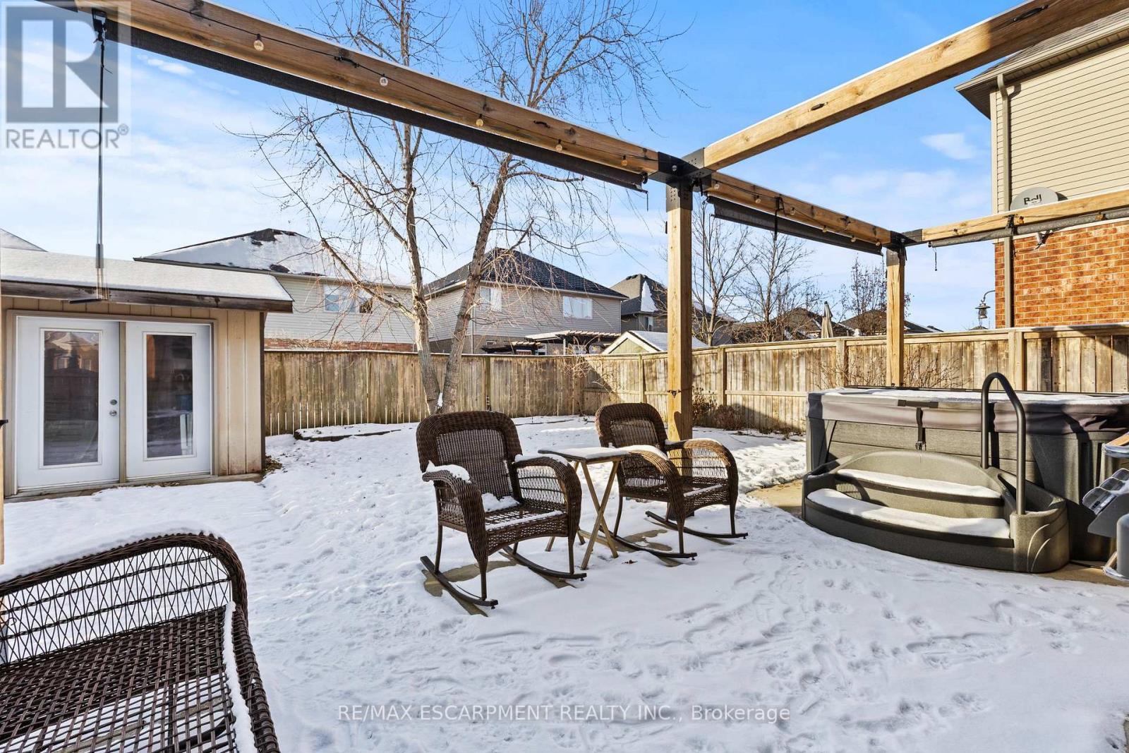 11 Wilbur Drive, Hamilton, ON - Outdoor
