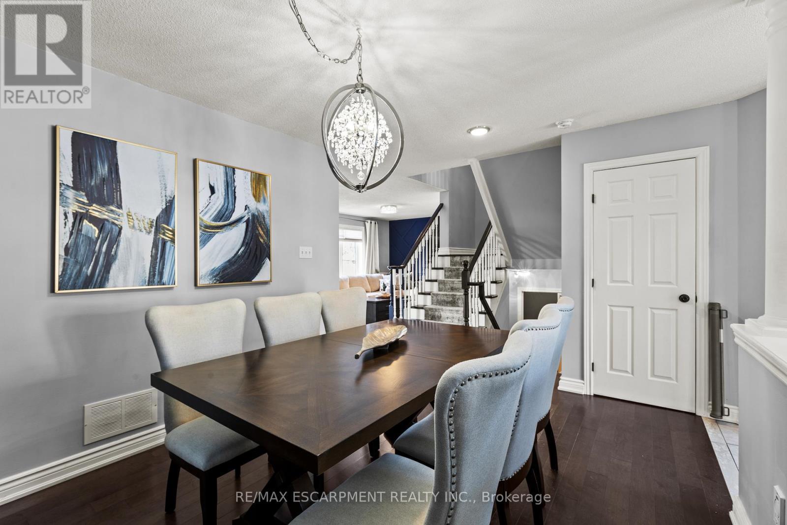11 Wilbur Drive, Hamilton, ON - Indoor Photo Showing Dining Room