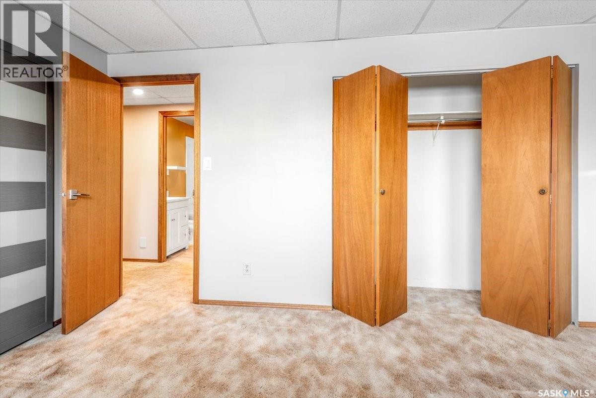 4317 3Rd Avenue N, Regina, SK - Indoor Photo Showing Other Room