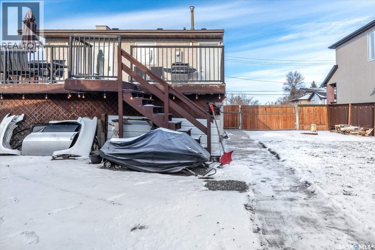 4317 3Rd Avenue N, Regina, SK - Outdoor