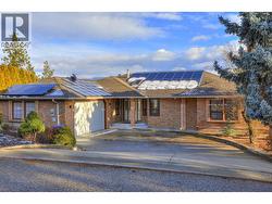 727 Cassiar Crescent Kelowna, BC V1V 1M7