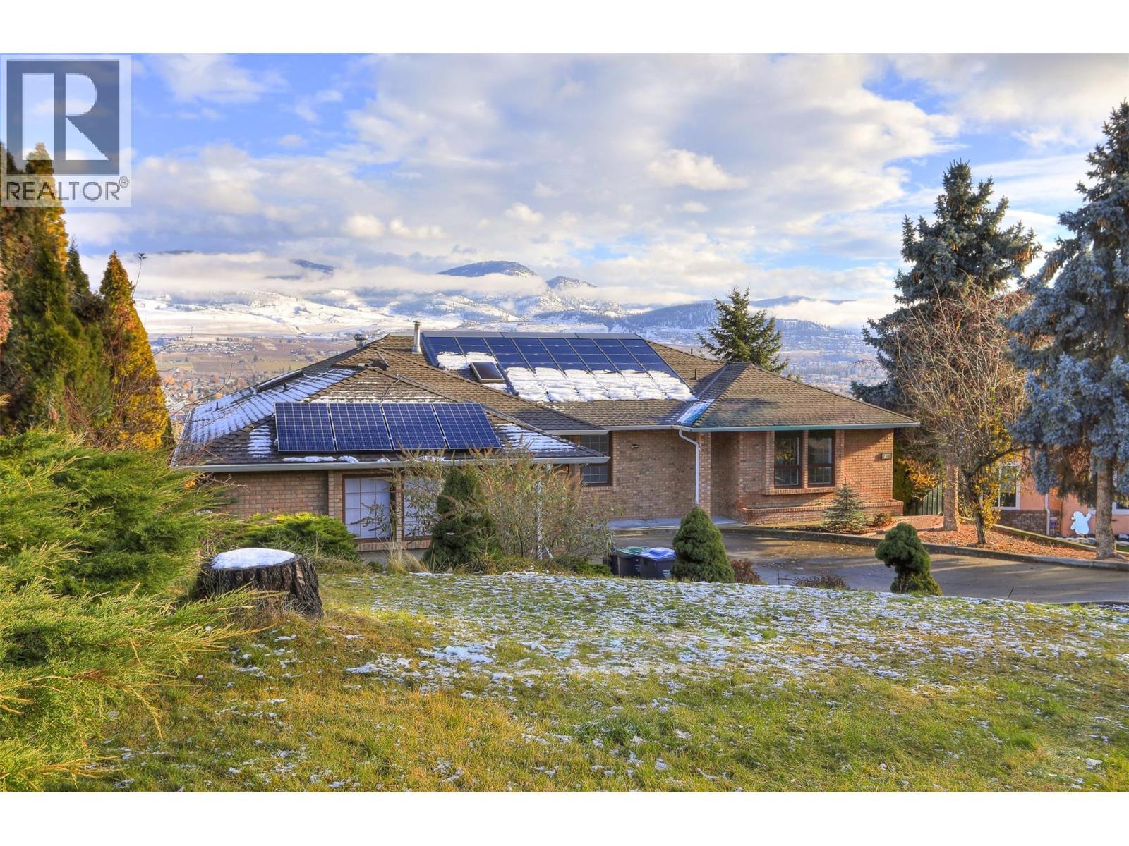 727 Cassiar Crescent, Kelowna, BC - Outdoor With View