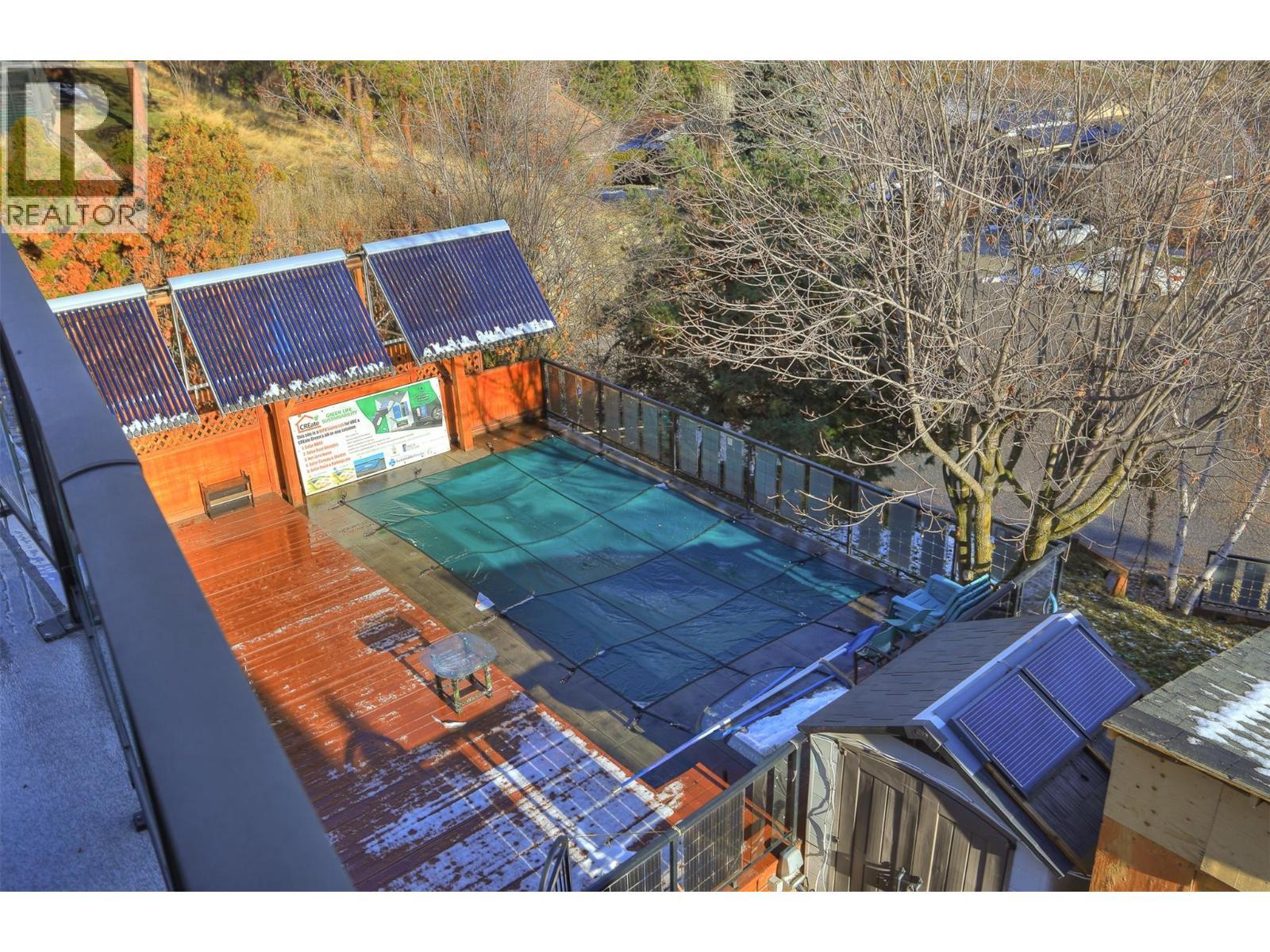 727 Cassiar Crescent, Kelowna, BC - Outdoor