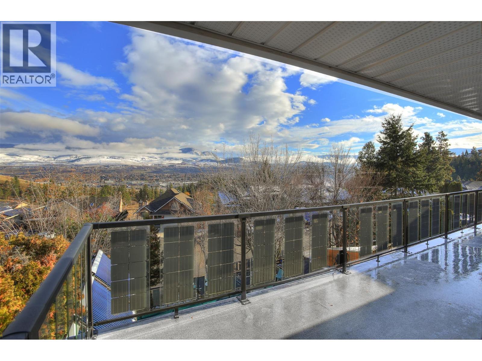 727 Cassiar Crescent, Kelowna, BC - Outdoor