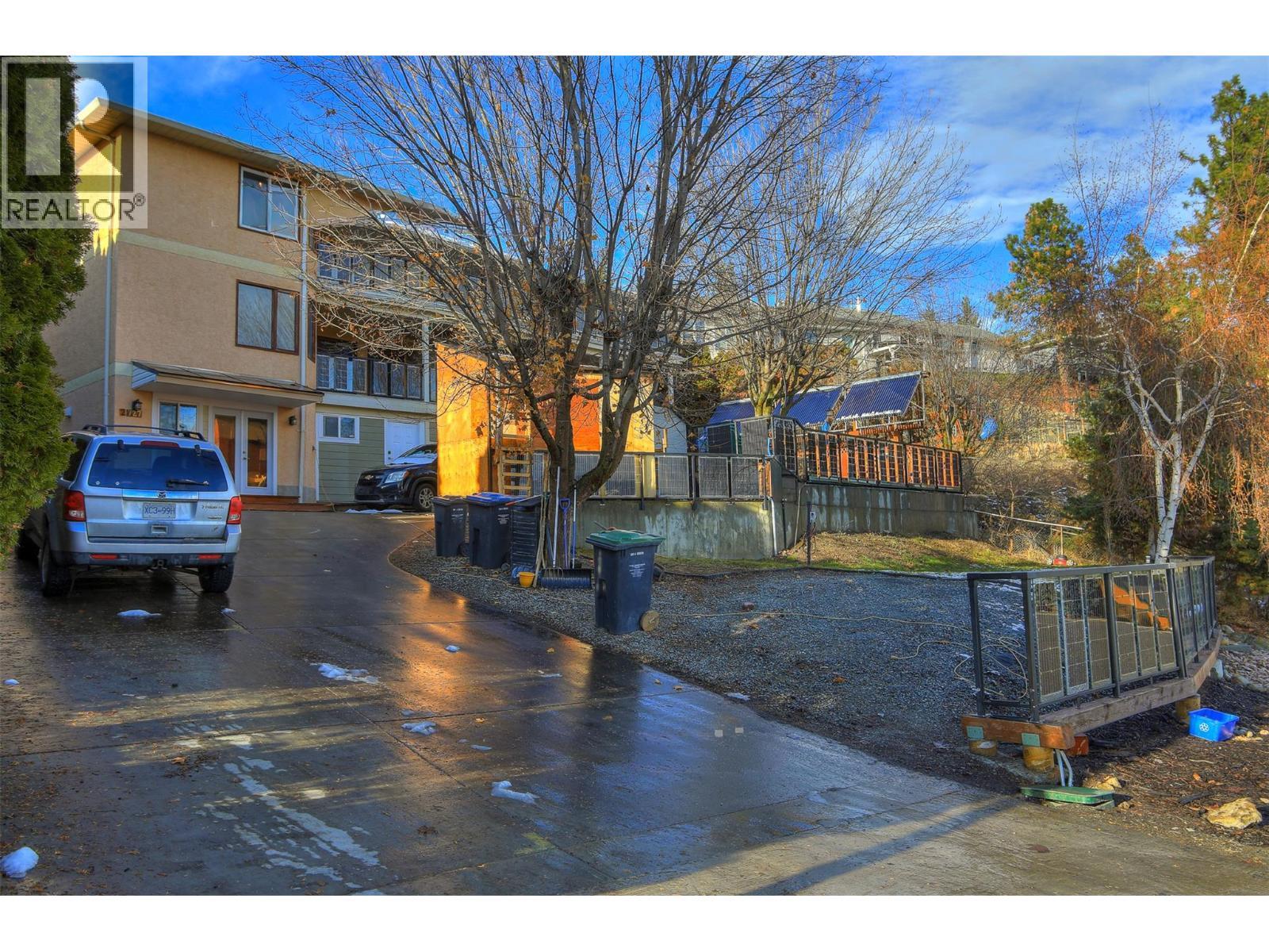 727 Cassiar Crescent, Kelowna, BC - Outdoor