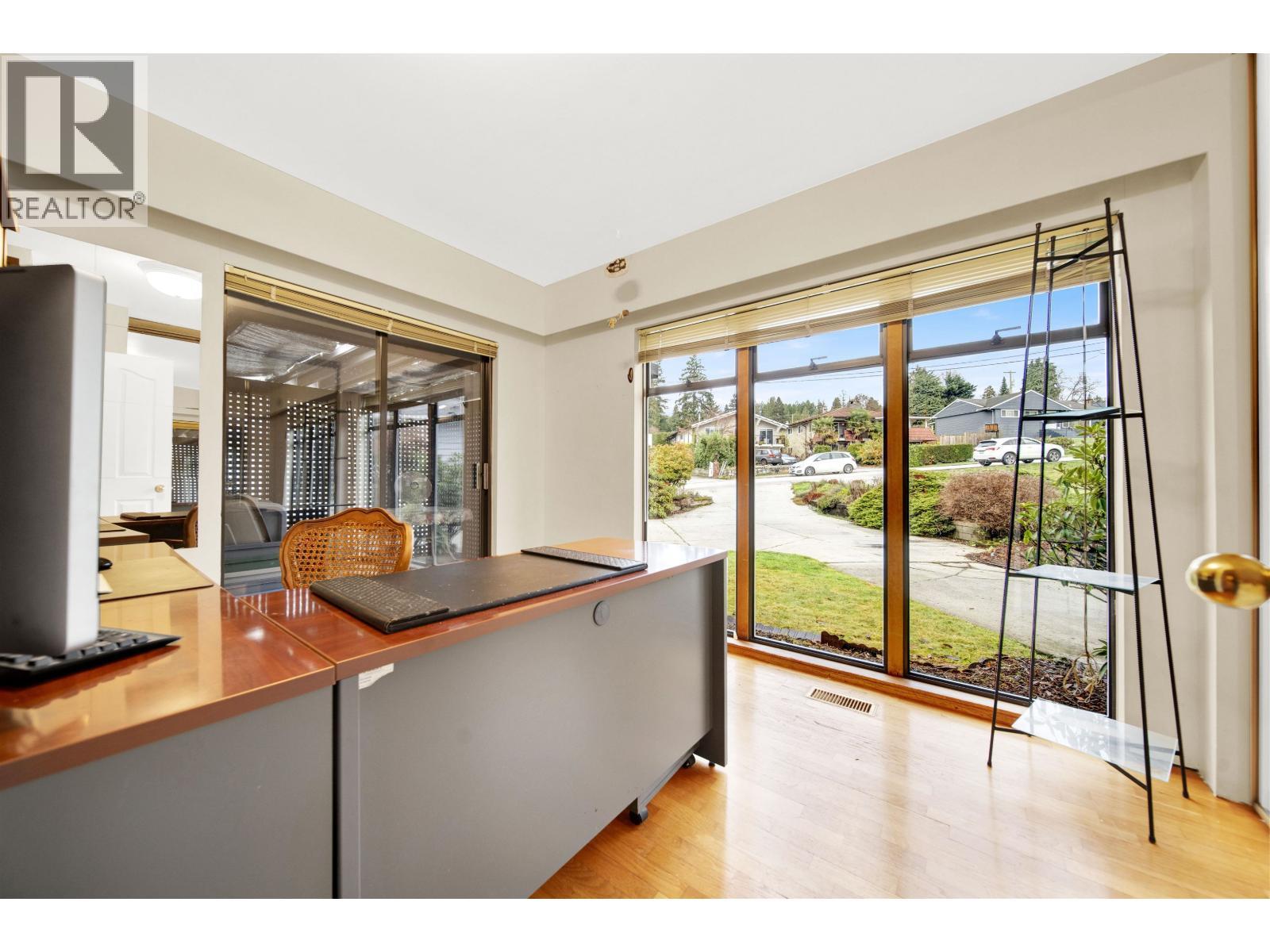 756 Shaw Avenue, Coquitlam, BC - Indoor Photo Showing Other Room