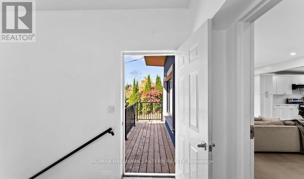 1037 East Communication Road, Selwyn, ON - Indoor Photo Showing Other Room