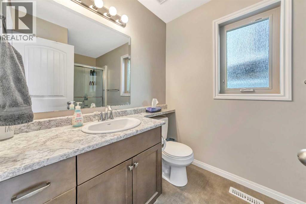 7312 35 Street, Lloydminster, AB - Indoor Photo Showing Bathroom