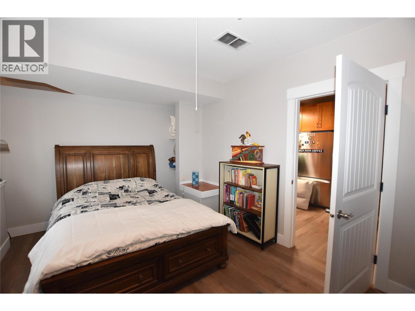 3721 Razorback Court, Vernon, BC - Indoor Photo Showing Bedroom