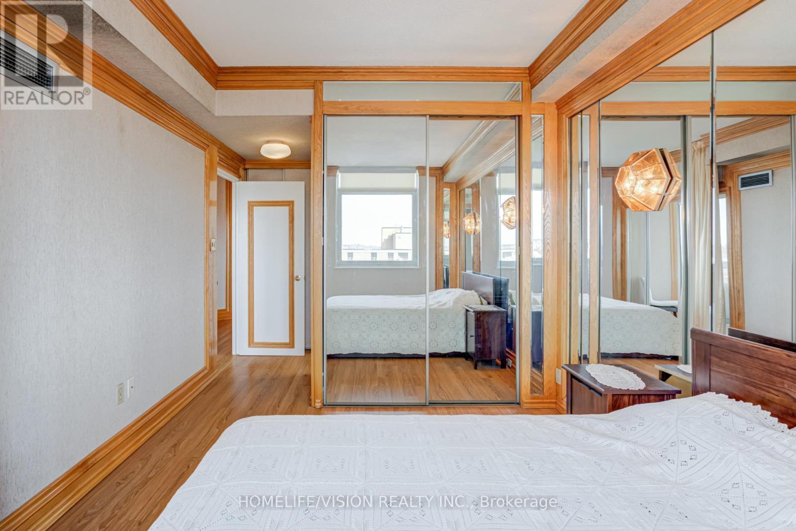 807 - 326 Major Mackenzie Drive E, Richmond Hill, ON - Indoor Photo Showing Bedroom