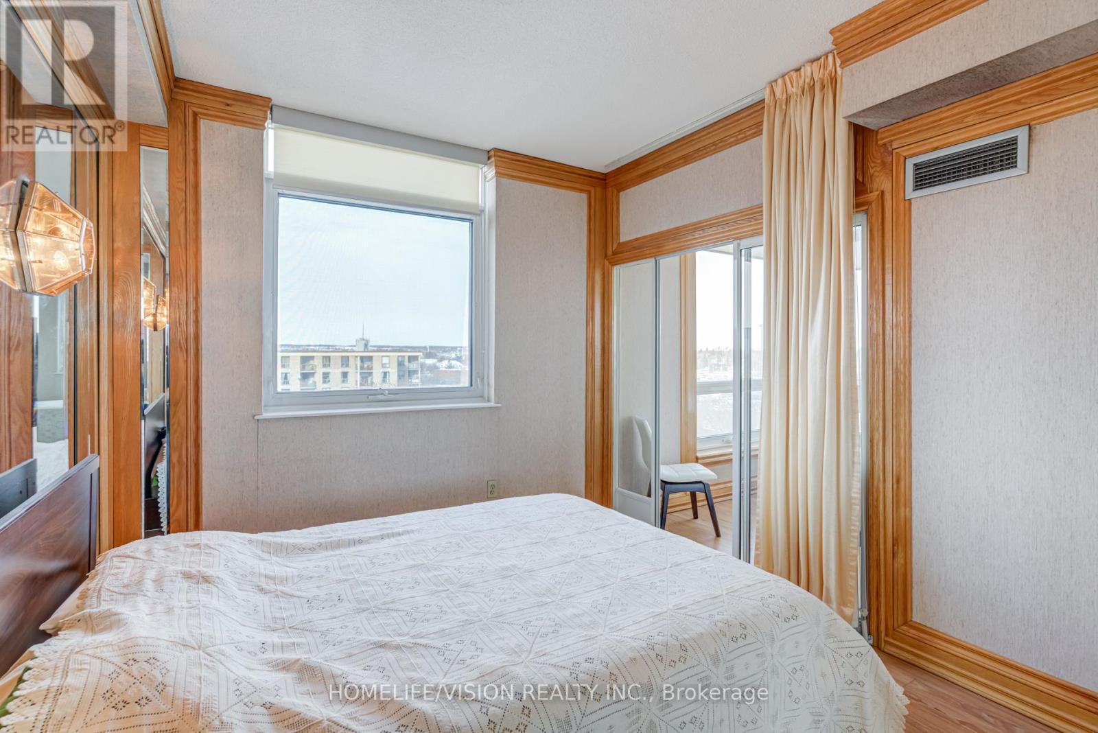 807 - 326 Major Mackenzie Drive E, Richmond Hill, ON - Indoor Photo Showing Bedroom