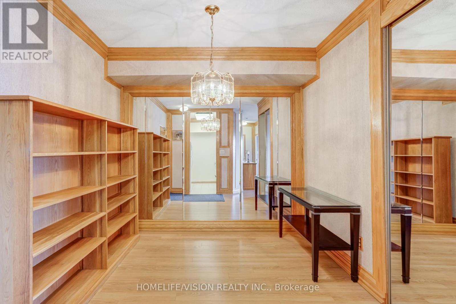 807 - 326 Major Mackenzie Drive E, Richmond Hill, ON - Indoor Photo Showing Other Room