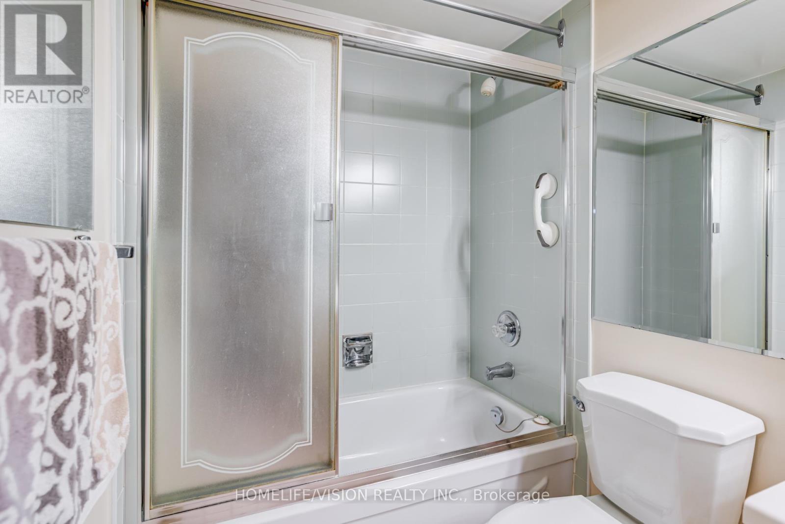 807 - 326 Major Mackenzie Drive E, Richmond Hill, ON - Indoor Photo Showing Bathroom