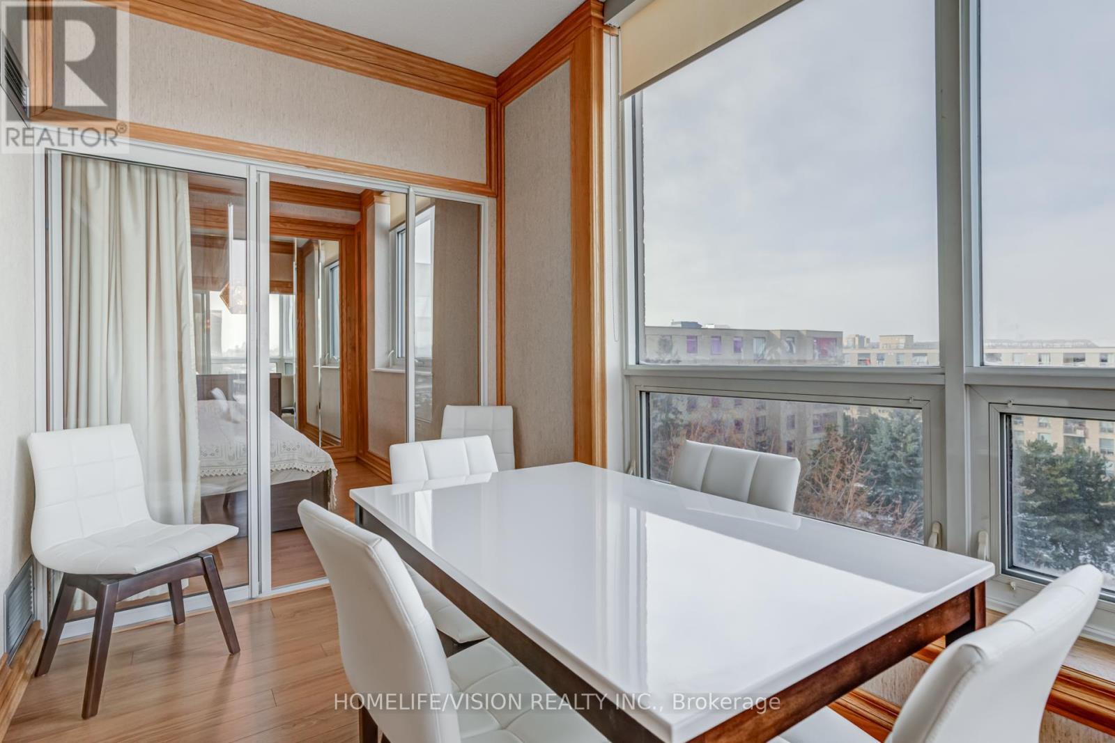 807 - 326 Major Mackenzie Drive E, Richmond Hill, ON - Indoor Photo Showing Dining Room