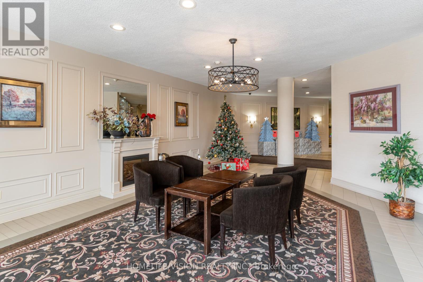 807 - 326 Major Mackenzie Drive E, Richmond Hill, ON - Indoor Photo Showing Dining Room