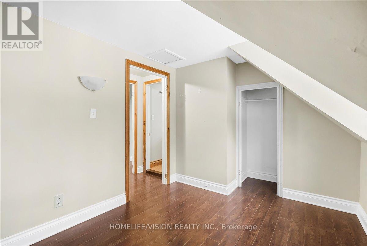 314 Russell Street, Midland, ON - Indoor Photo Showing Other Room