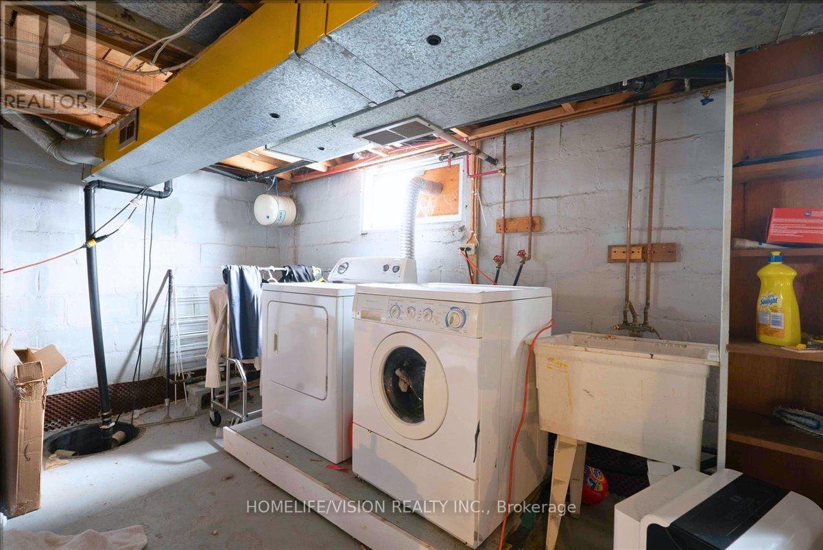 314 Russell Street, Midland, ON - Indoor Photo Showing Laundry Room