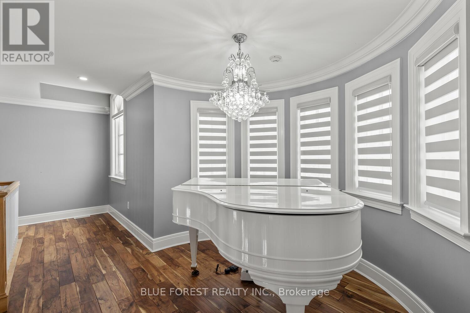 2955 Catherine Street, Thames Centre (Dorchester), ON - Indoor Photo Showing Other Room