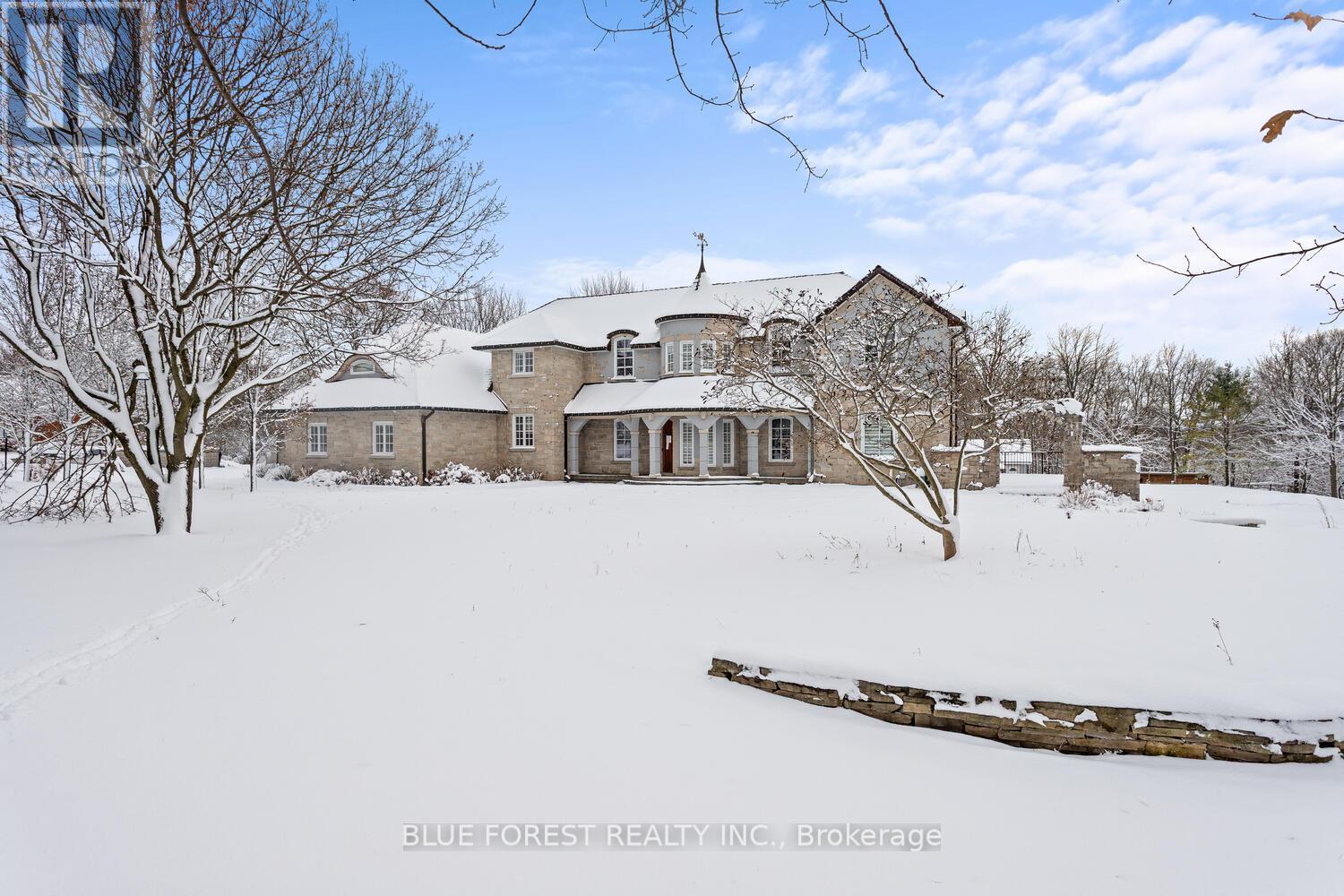 2955 Catherine Street, Thames Centre (Dorchester), ON - Outdoor