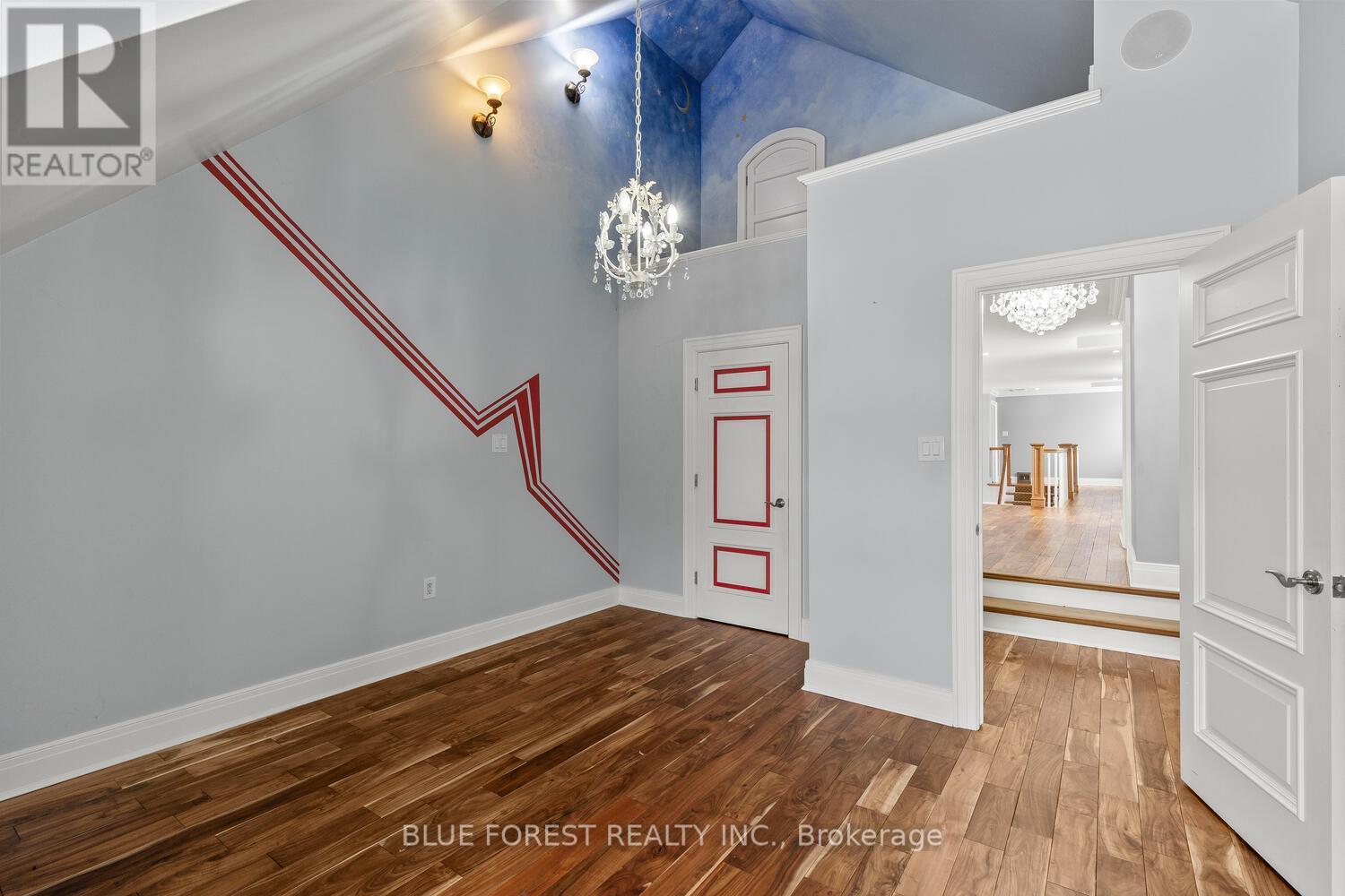 2955 Catherine Street, Thames Centre (Dorchester), ON - Indoor Photo Showing Other Room