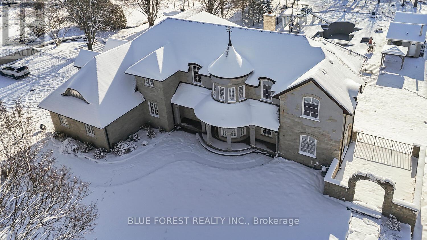 2955 Catherine Street, Thames Centre (Dorchester), ON - Outdoor