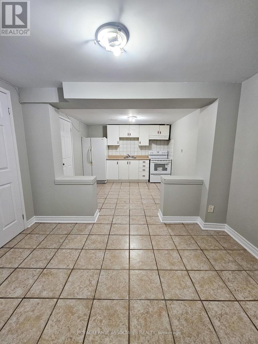 Bsmt - 175 Ecclestone Drive, Brampton, ON - Indoor