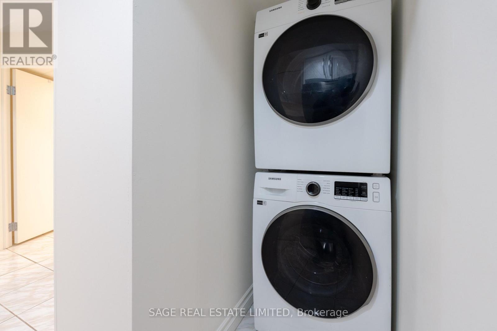 Lower - 131 Meadowvale Drive, Toronto, ON - Indoor Photo Showing Laundry Room