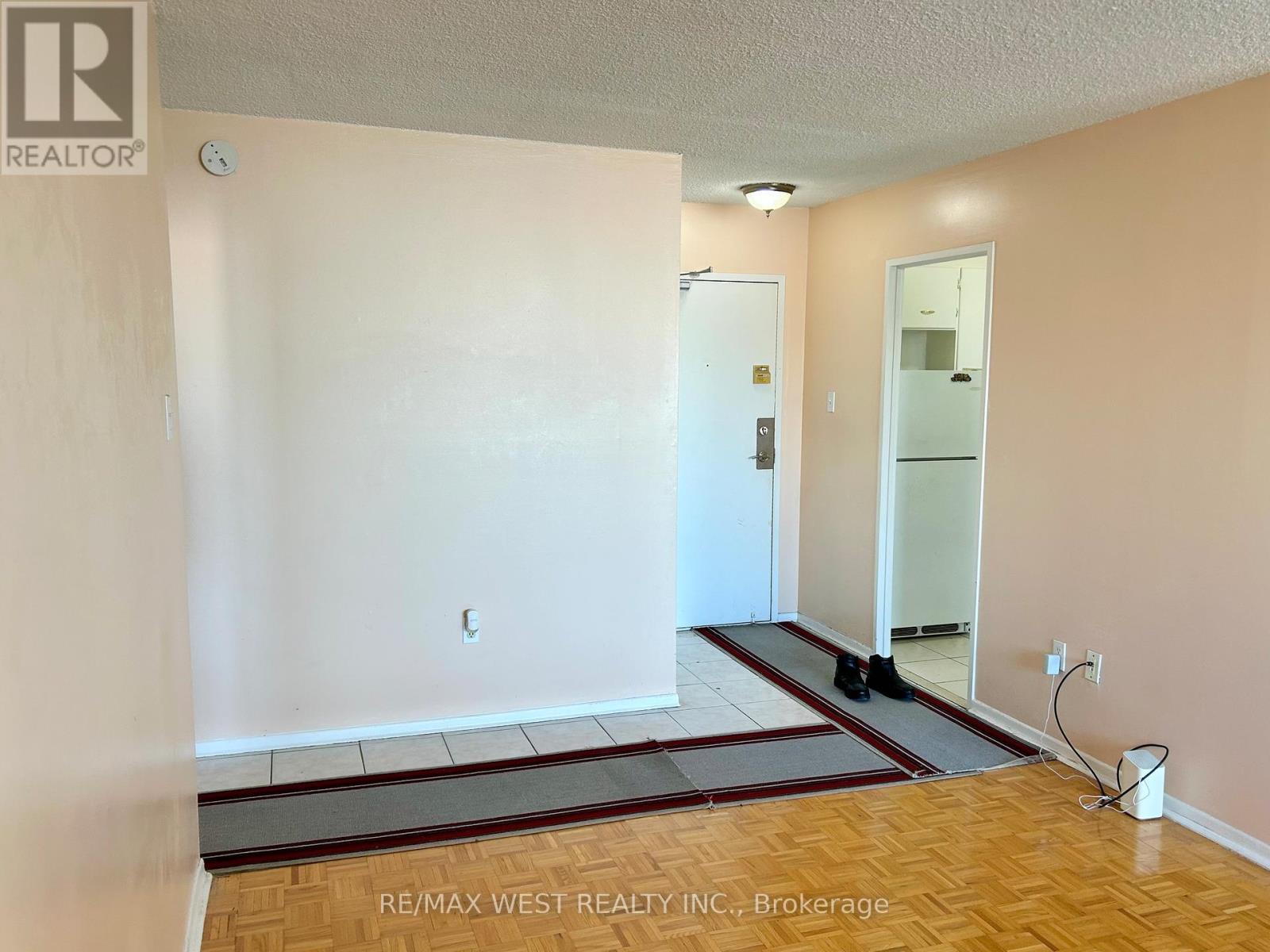 1510 - 5 San Romano Way, Toronto, ON - Indoor Photo Showing Other Room