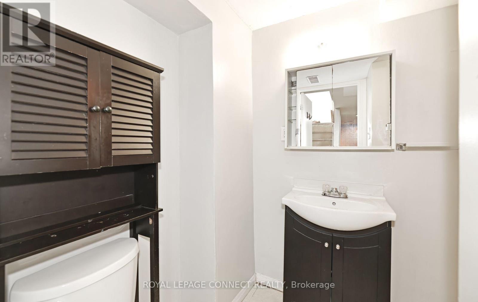 B - 36 Plumridge Court, Ajax, ON