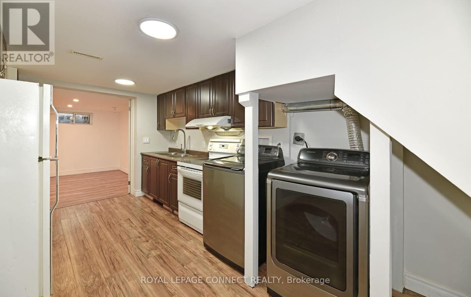 B - 36 Plumridge Court, Ajax, ON