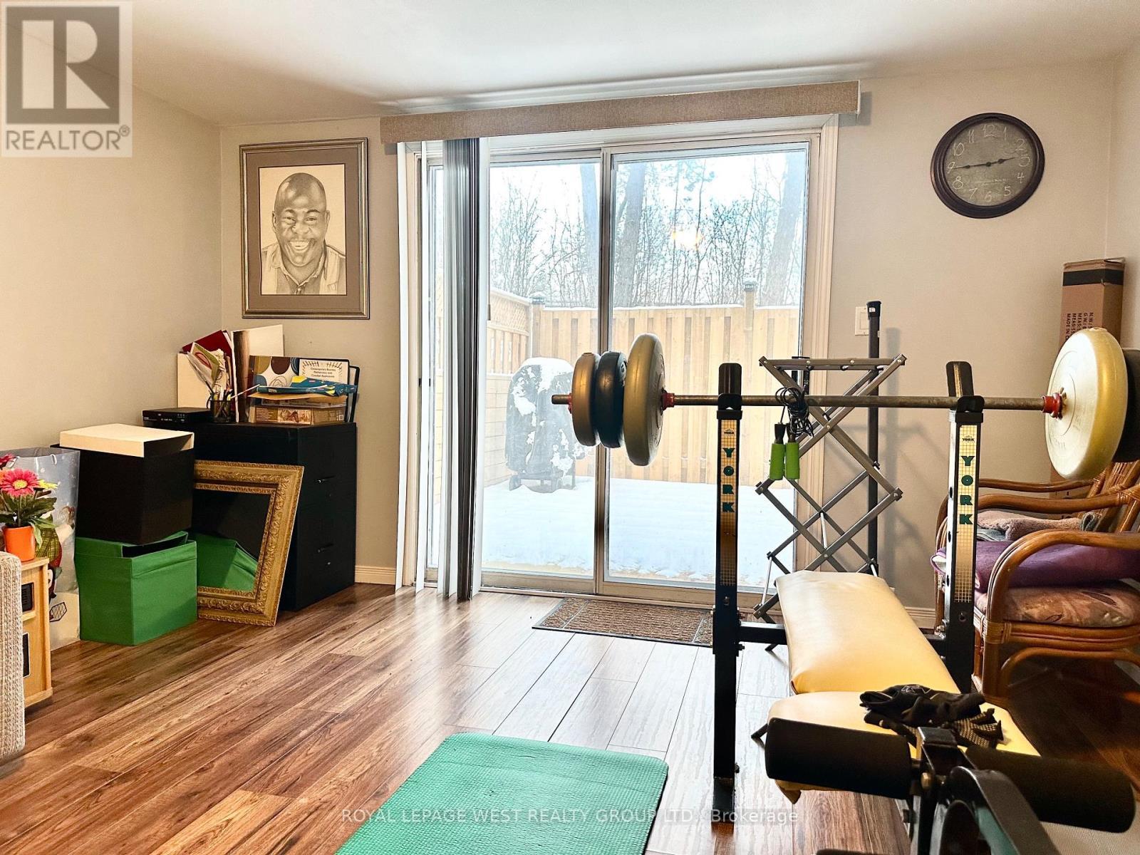 27 - 909 King Street W, Oshawa, ON - Indoor