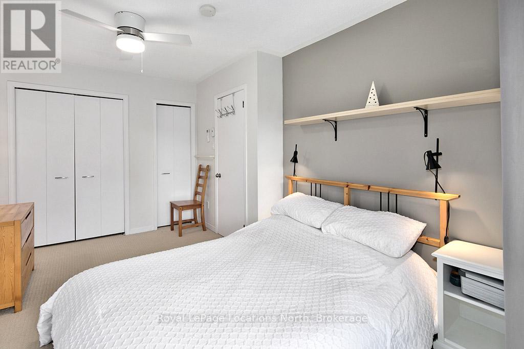 38 - 127 Alfred Street W, Blue Mountains, ON - Indoor Photo Showing Bedroom