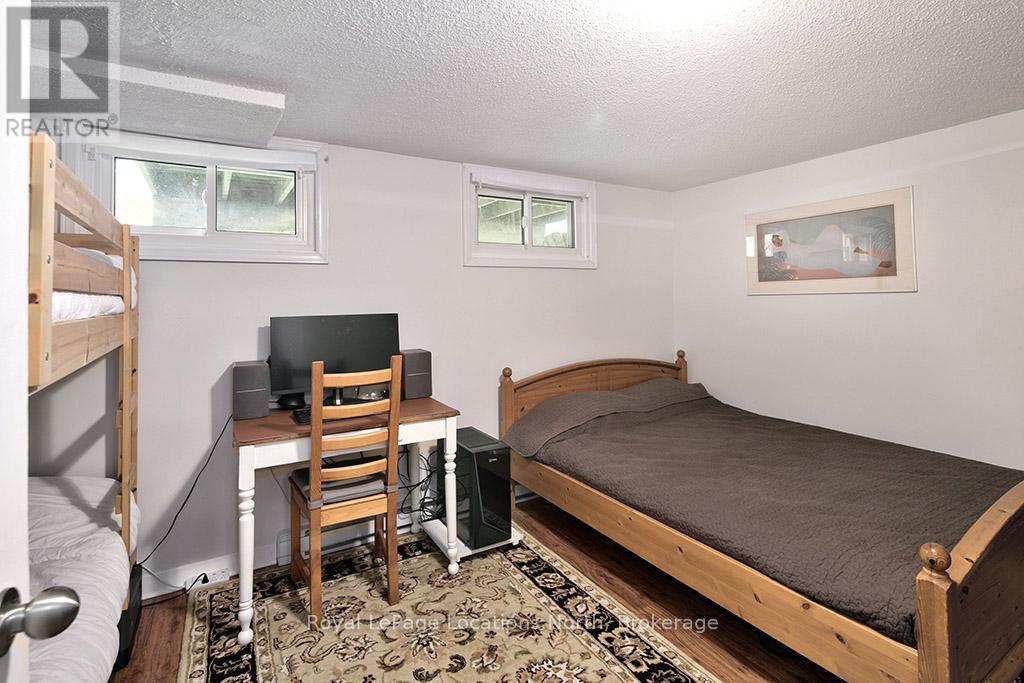 38 - 127 Alfred Street W, Blue Mountains, ON - Indoor Photo Showing Bedroom