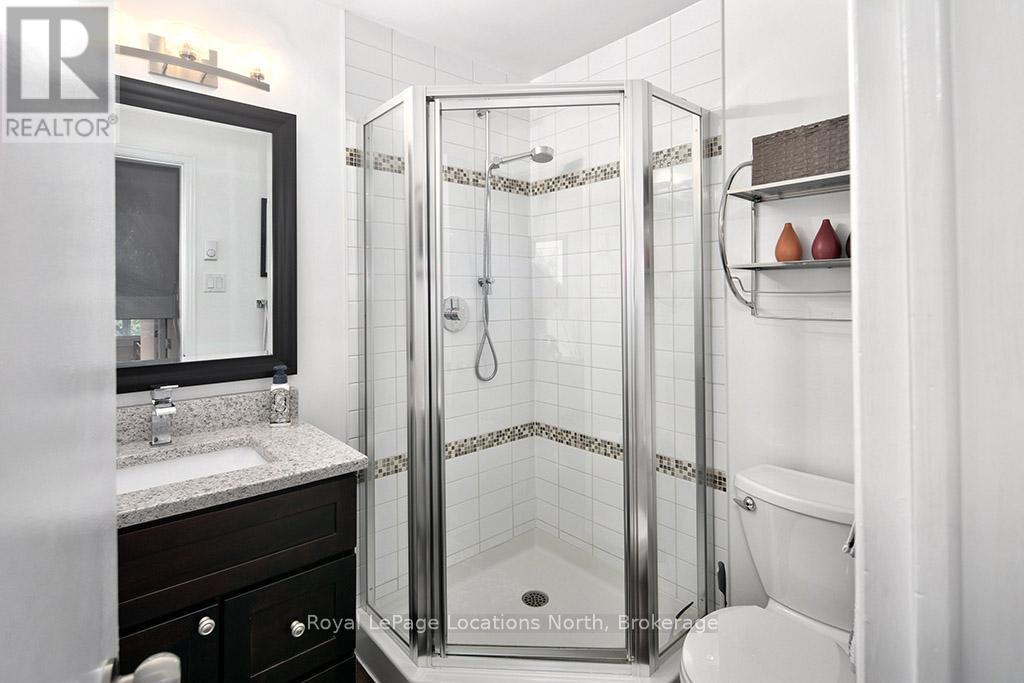 38 - 127 Alfred Street W, Blue Mountains, ON - Indoor Photo Showing Bathroom