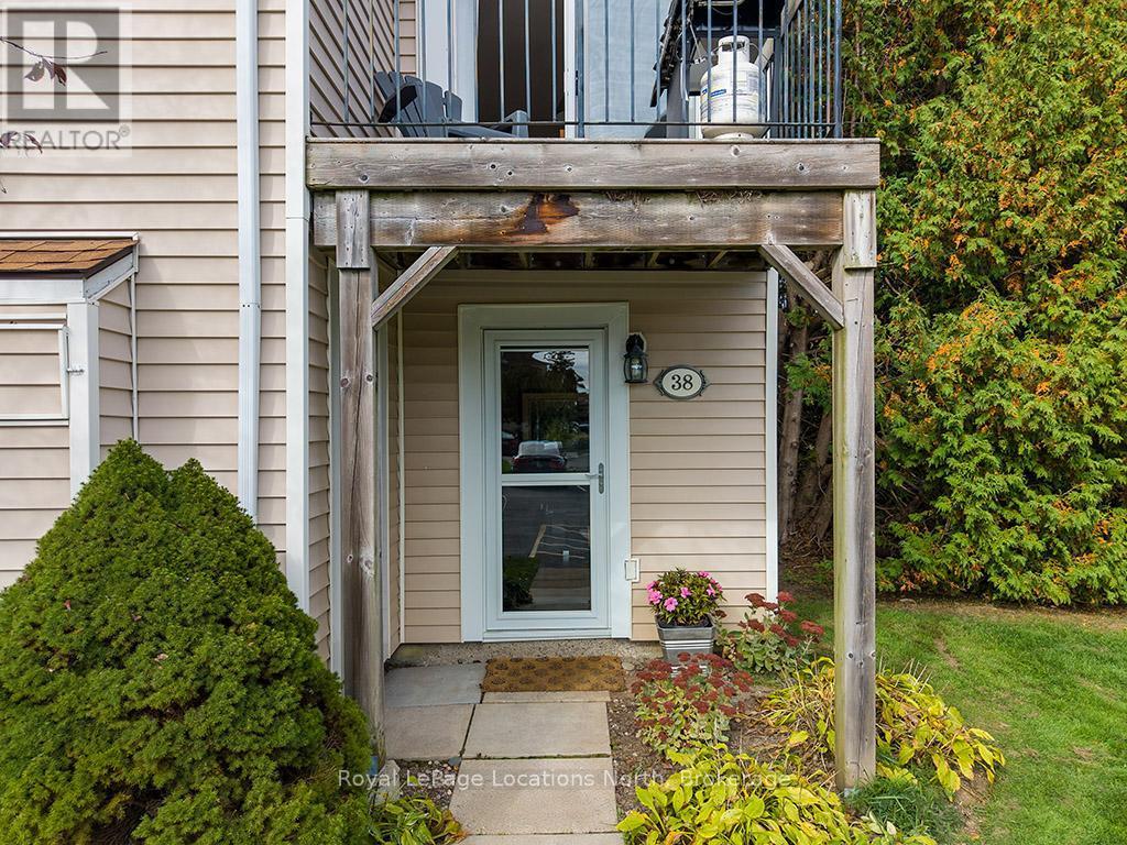 38 - 127 Alfred Street W, Blue Mountains, ON - Outdoor