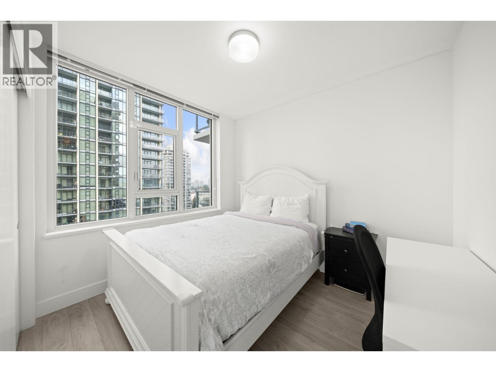 1610 7303 Noble Lane Avenue, Burnaby, BC - Indoor Photo Showing Bedroom