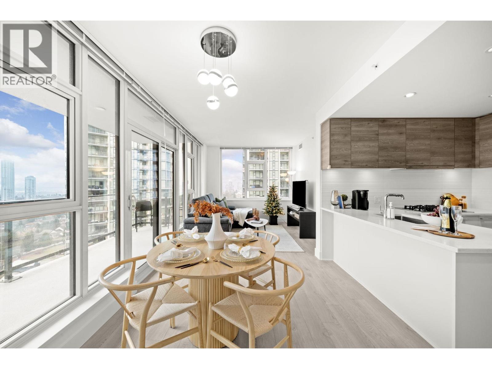 1610 7303 Noble Lane Avenue, Burnaby, BC - Indoor Photo Showing Other Room