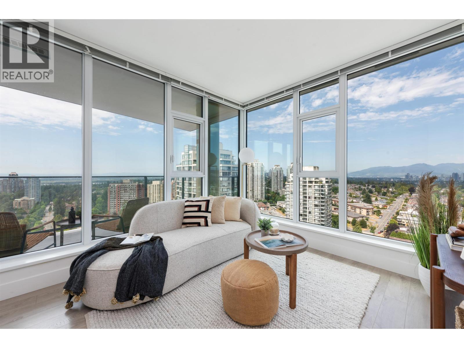 2310 7358 Edmonds Street, Burnaby, BC - Indoor Photo Showing Living Room