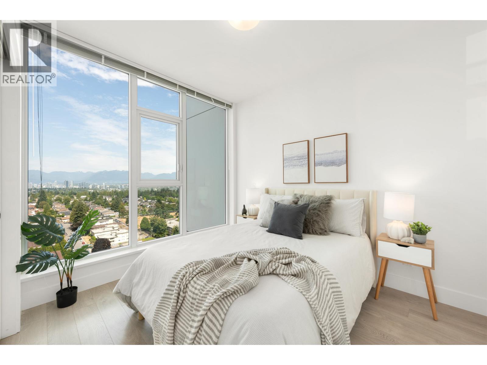 2310 7358 Edmonds Street, Burnaby, BC - Indoor Photo Showing Bedroom