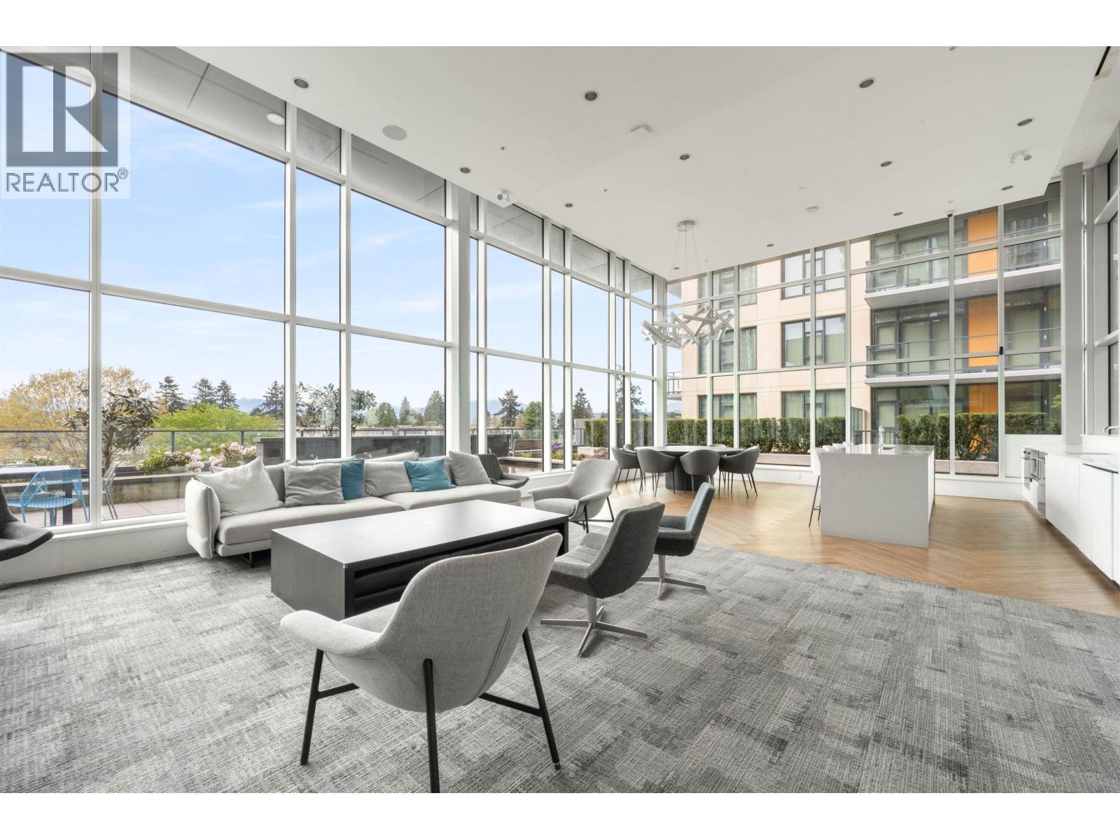 2310 7358 Edmonds Street, Burnaby, BC - Indoor