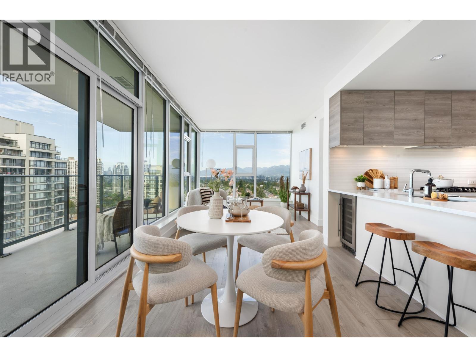 2310 7358 Edmonds Street, Burnaby, BC - Indoor Photo Showing Dining Room