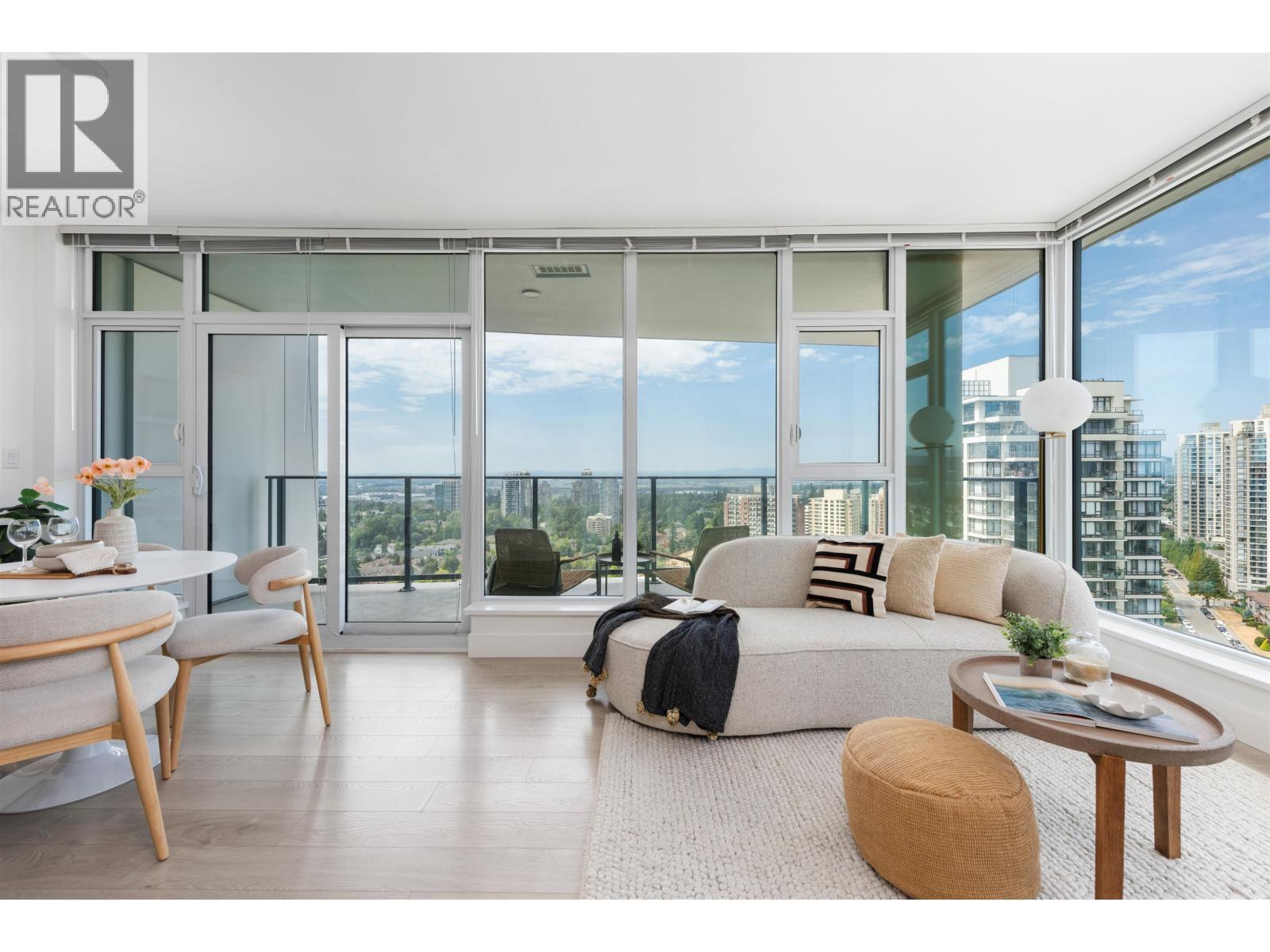 2310 7358 Edmonds Street, Burnaby, BC - Indoor Photo Showing Other Room