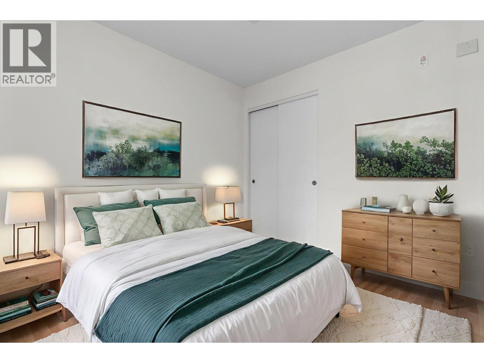 306 4355 W 10Th Avenue, Vancouver, BC - Indoor Photo Showing Bedroom