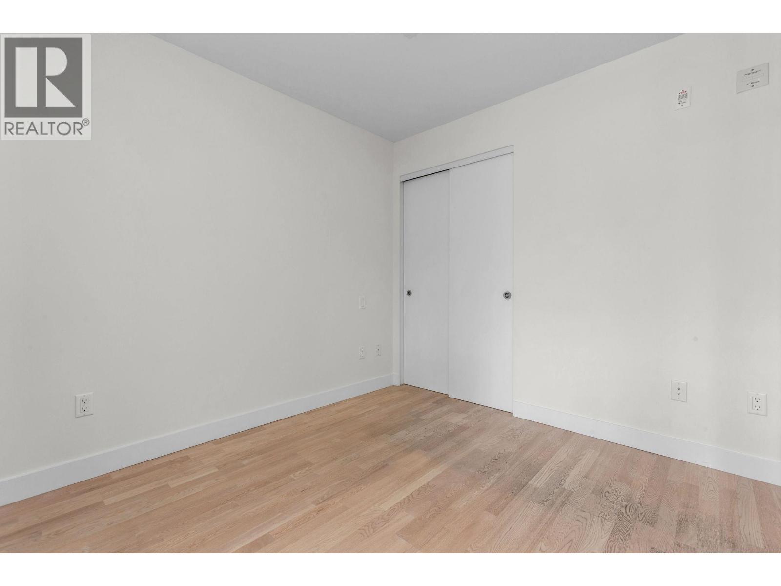 306 4355 W 10Th Avenue, Vancouver, BC - Indoor Photo Showing Other Room