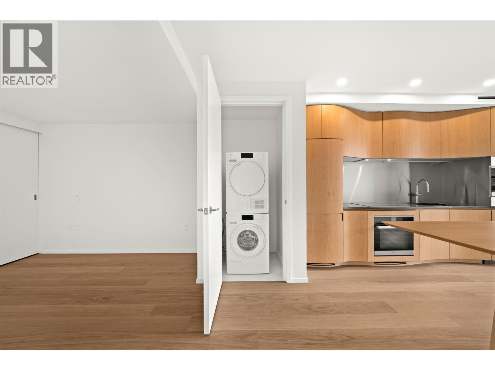 601 1568 Alberni Street, Vancouver, BC - Indoor Photo Showing Other Room