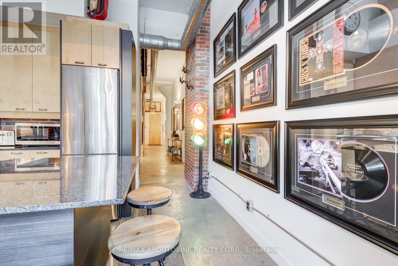 826 - 155 Dalhousie Street, Toronto, ON - Indoor