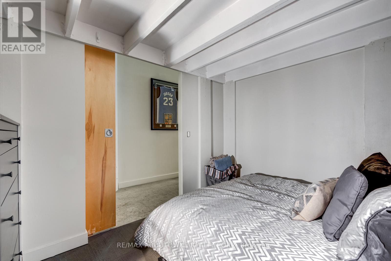 826 - 155 Dalhousie Street, Toronto, ON - Indoor Photo Showing Bedroom